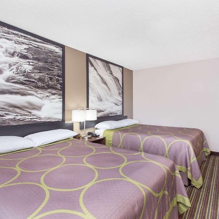 Hotel Super 8 By Wyndham Columbus Airport Exterior foto